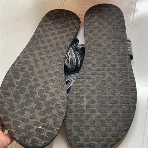 Sanuk Black White Striped  Yoga May Sandal -Sz 9. FFT0524C - Picture 4 of 5